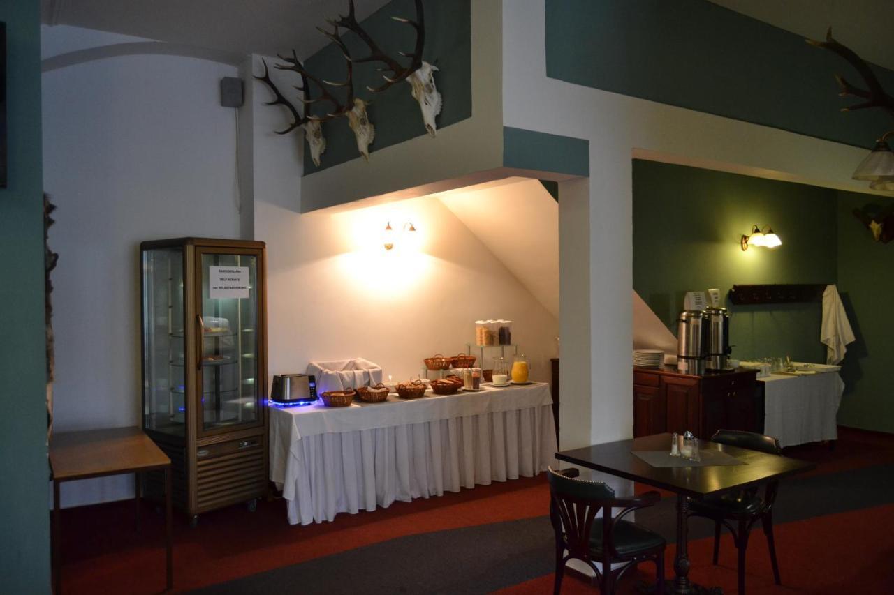 Hotel Cerny Orel Zatec Luaran gambar