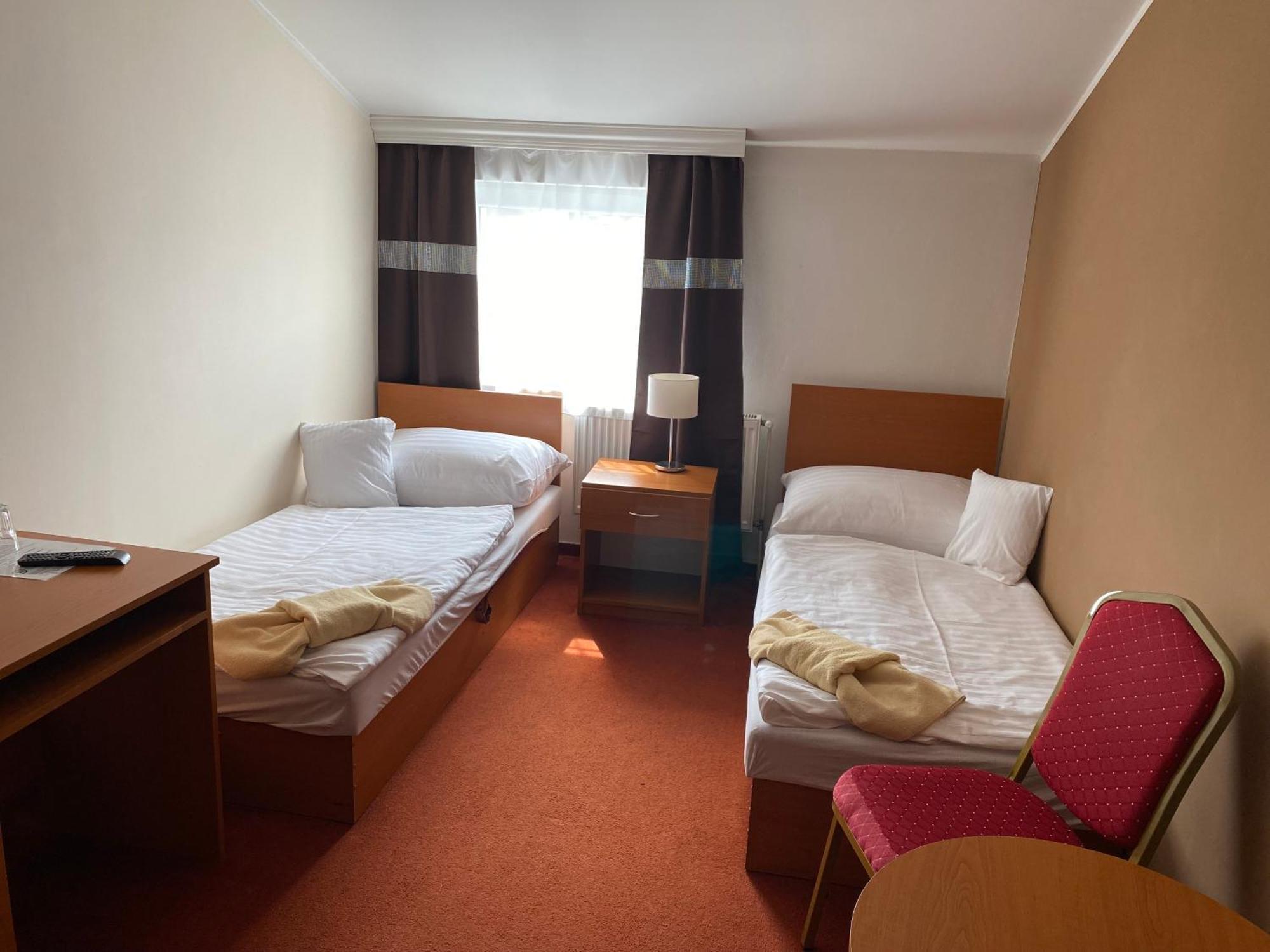 Hotel Cerny Orel Zatec Luaran gambar